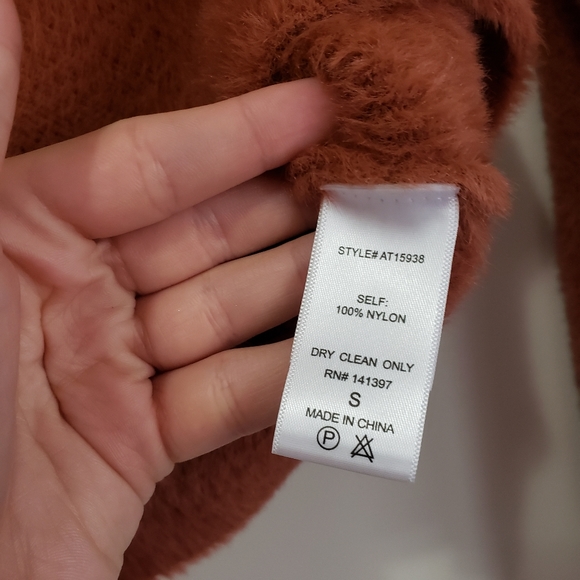 ASTR the label fuzzy square neck cropped sweater - Picture 4 of 7